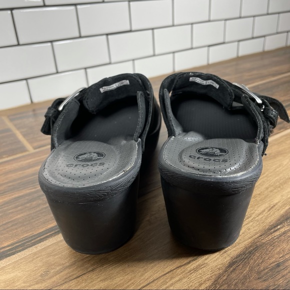 CROCS Cobbler Buckle Black Leather Cushioned Clogs - Picture 10 of 13